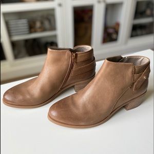 Steve Madden Kendall Booties Cognac